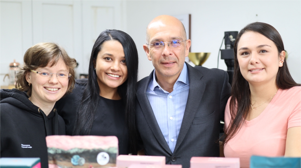 Как мы заключаем контракты без образцов